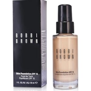 Bobbi Brown Skin Foundation SPF 15 - Porcelain  N-012 (NEW IN BOX)